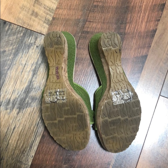 Slides - Picture 5 of 7